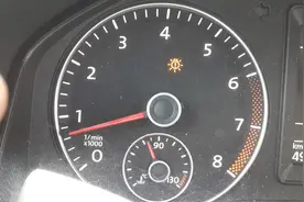 汽车制动灯不亮的原因和检修办法有哪些？图片