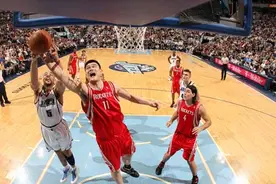布泽尔联手易建联 扒一扒他与姚明的NBA交战史图片