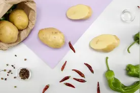 酸辣土豆丝这样做，不比川菜馆的差！图片