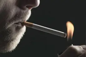 抽烟的人，需要喝什么？视频封面