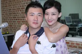 47岁孙楠的46岁前妻买红妹近照图片