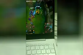 小米笔记本12寸可流畅运行英雄联盟打团无压力图片