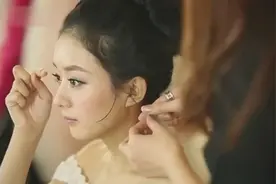 赵丽颖新娘妆婚纱造型集赏，化妆师现场实拍，真美图片