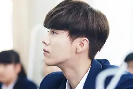 鹿晗 张艺兴等众男神的“少年脸”图片