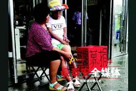 七年前女孩被烧伤 经历12次植皮整形术 如今已成商场“常客”图片