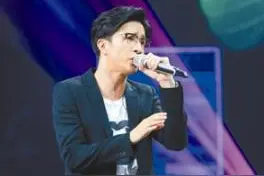 作为新晋派的新男神薛之谦，看他在音乐之路上有什么时尚造型图片