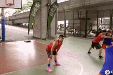 半场三对三的常规挡拆套路图片