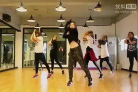 美女舞团跳国外超火的Closer爵士舞版舞蹈，想学的不要错过！