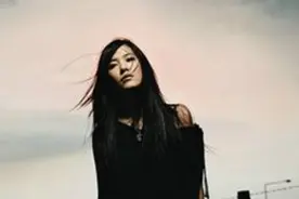 13岁时的她跟妈妈吵架后写了《宝贝》，这首歌更应该唱给自己听