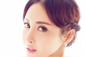“氧气美女”王若心凭《致青春》和《寂寞空庭春欲晚》人气直升图片