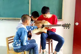 红烛课堂：跳动的音符点亮梦想图片