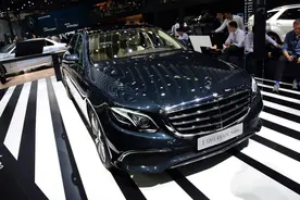 新车39.9万元起售？全新国产奔驰E级长轴距版8月22日上市图片