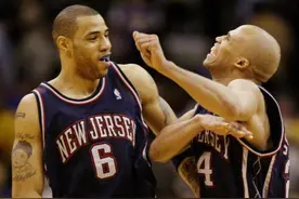 队友也互殴！暴力NBA！阿里纳斯持枪门，孙悦入镜！图片