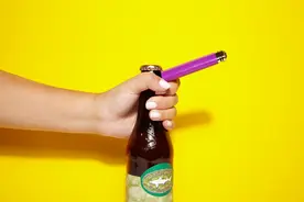 没有开瓶器怎么办？教你7种简单又实用的方法图片