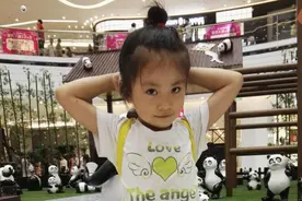 五岁可爱无敌版微小微《爸爸咋了》------跳跳小美女