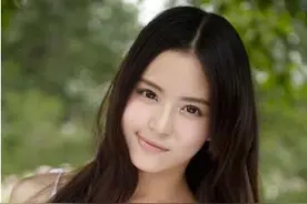 校草为了追校花，把校花迷倒，结果被一只癞蛤蟆捡了漏图片