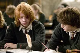 哈利波特世界的故事在继续：死亡圣器与诅咒之子之间发生事件盘点图片