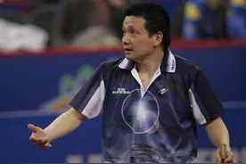 啤酒肚大叔vs张继科克星，裁判“搅局”正胶与弧圈的时代之战！图片