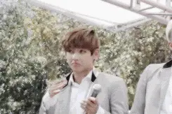 满屏尽是尴尬，韩国男团这些出糗场面你造吗？图片