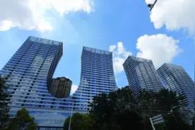 南通现“裤腿”朝上“秋裤楼” 底部相连中间深图片