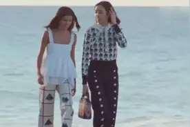 与闺蜜出游，来身这样的姐妹装真的好拉风