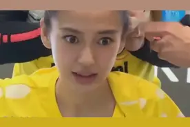 邓超陈赫细心的帮baby弄头发，鹿晗帮热巴带头饰视频封面