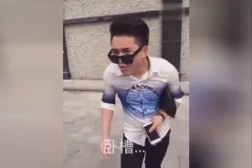 现在乞丐这么牛搞笑 农夫搞怪笑视频图片