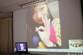 军人视频下跪求婚 未婚妻回应：感动哭泣摆OK手势图片