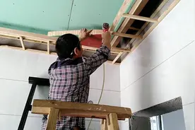 800元请师傅做个客厅二级吊顶，没想到效果这么好！视频封面