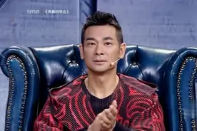 女孩刚介绍完，就被导师通过，方便：她在散打界已经没有对手了！