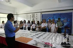 60名香港学生参观广东边防五支队接受国防教育图片