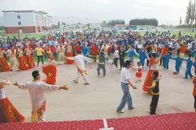 团结花开昆仑山——兵团十四师一牧场见闻图片