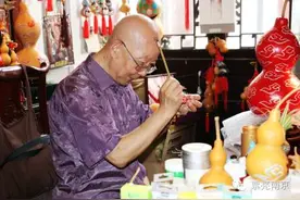 最南京南京的古老非遗手绘宝葫芦，见着有福禄！图片