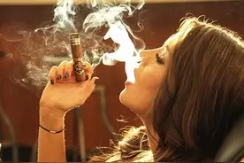 吸烟会对女生造成哪些伤害？图片