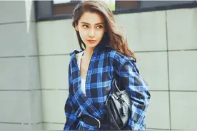 Angelababy：惊艳了时光的男友风格子衬衫图片
