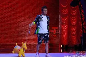 小沈龙周云鹏比小沈阳还火，赵本山当初辛勤培养徒弟如今躺着赚钱图片