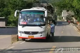 应网友要求：整理了一哈江陵公交车班次及线路图片