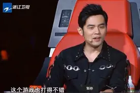 周杰伦带学员半夜LOL开黑 遭那英吐槽图片