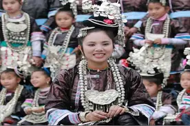 侗族姑娘不仅长得美，她们的布鞋也很美，制作过程你学不来图片