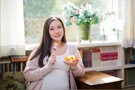 孕妈妈吃零食的正确打开方式，这些零食补气血，促进宝宝大脑发育图片