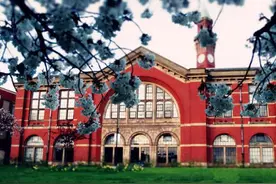 收藏 | 英国就业率高的8所大学图片