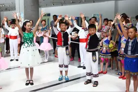 湖北土家族少年天津过暑假图片
