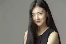 《一年级》女神袁雨萱似全智贤，制服照超级美！图片