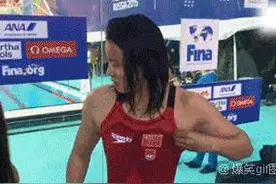 爆笑动态图：​大哥，你咋不上天呢？（第2465期）图片