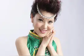 《套马杆》原创者“乌兰图雅”被称为蒙古之花，歌红人美图片