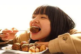 为什么你吃的每一口晚餐都变成了身上的肉肉？图片