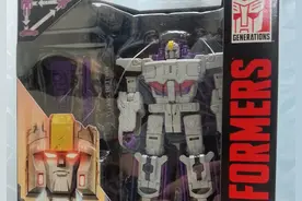 成品秀：变形金刚 孩之宝 泰坦系列~大火车图片