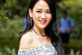 最近乔恩干嘛去了，怎么美貌值火箭般往上涨？也太美了！图片