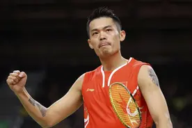 林丹险胜斯里坎斯晋级4强，险阴沟翻船！图片