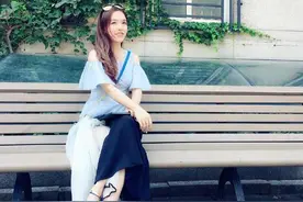 颜值爆表！LPL新任美女解说Rita！图片